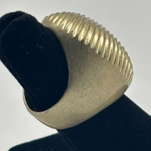 Vintage Kiam Family Large High Dome Textured Brass Ring From 1970s Unisex Signed - Picture 9 of 16